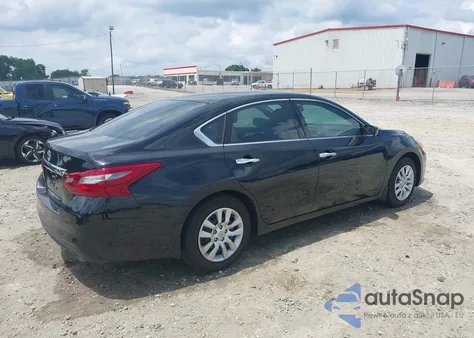 2018 Nissan Altima 2.5 S z USA, uszkodzony, nr VIN 1N4AL3AP3JC131261